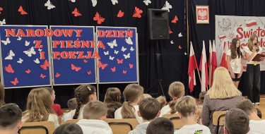 Narodowy dzień z pieśnią i poezją