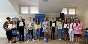 Powiatowy konkurs recytatorski pt. „A poezja jest prawdą…”